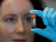 MUJERES. Cada vez son más las mujeres que participan en la investigación científica, pero la equidad de género aún dista mucho de ser equitativa.