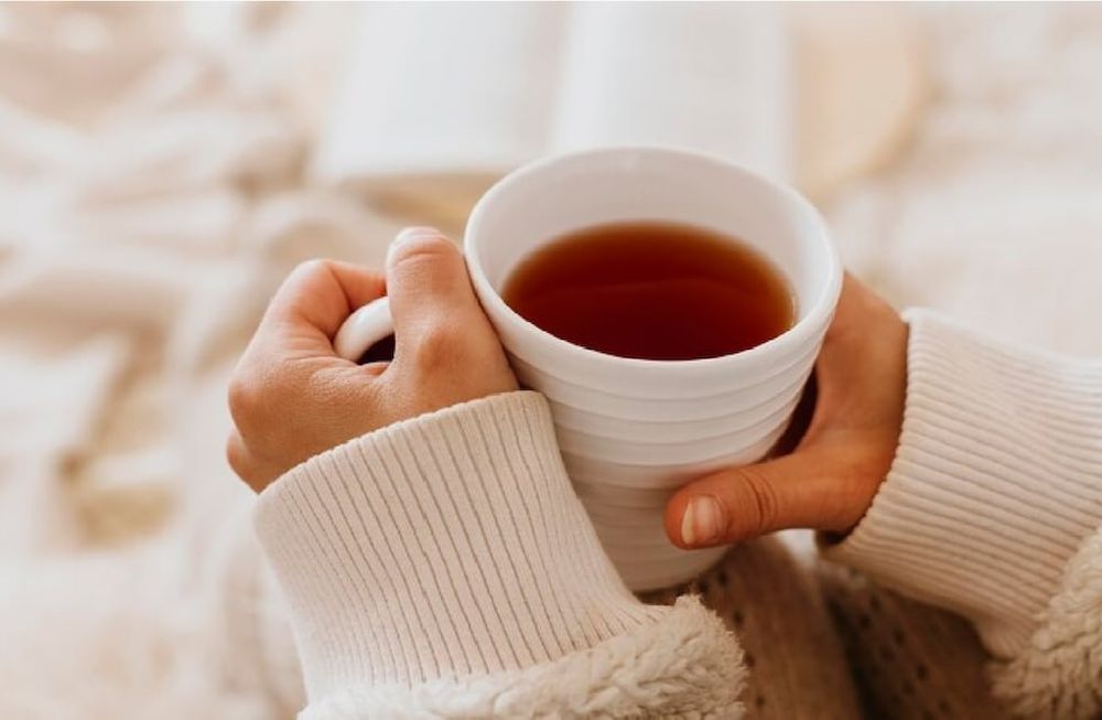 Advierten que darle té a un niño menor de dos años puede ser muy perjudicial para su salud
