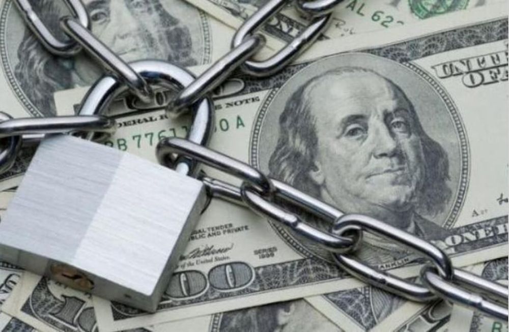 Interna entre el ala económica y el ala política: qué hacer con el dólar