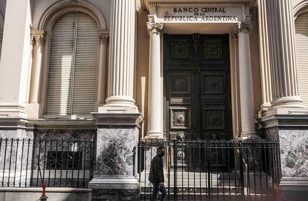 El Banco Central de la República Argentina emitió ayer el informe monetario de mayo.