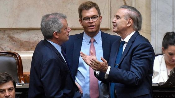 Miguel Angel Pichetto, Emilio Monzó y Nicolás Massot conformaron en Diputados el bloque Hacemos Coalición Federal. Foto: Eliana Obregon / Télam