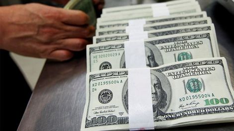 Los Andes | Los diputados proponen coparticipar el impuesto que se aplica sobre operaciones en moneda extranjera (Archivo)
