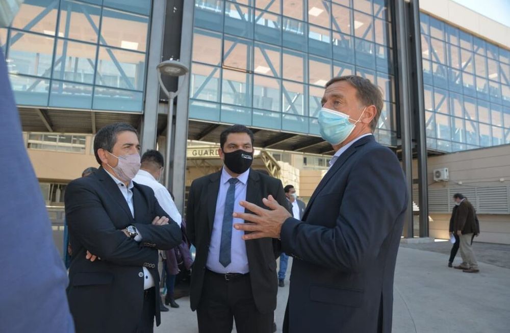El Gobernador Suarez hizo declaraciones en la inauguración de obras en el hospital Schestakow de San Rafael.
