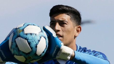 El mendocino viajó a Guayaquil y será titular contra Barcelona, en el compromiso de mañana por Copa Libertadores.