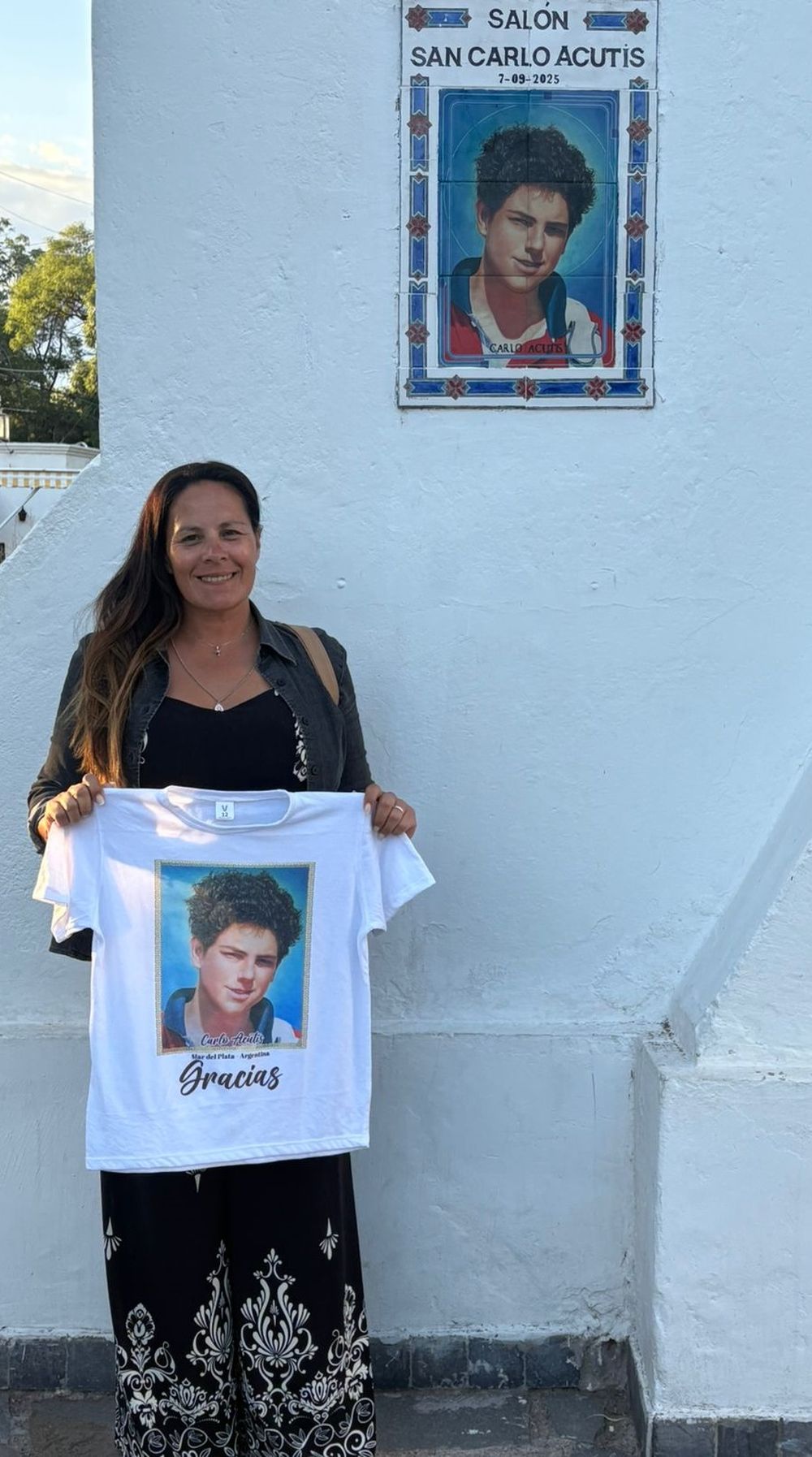 San Carlo Acutis: un niño que se curó de la misma enfermedad de la que murió el santo visitó la capilla