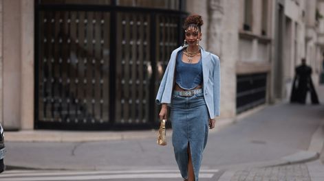 Murieron las polleras de jean: una nueva tendencia para el otoño 2026