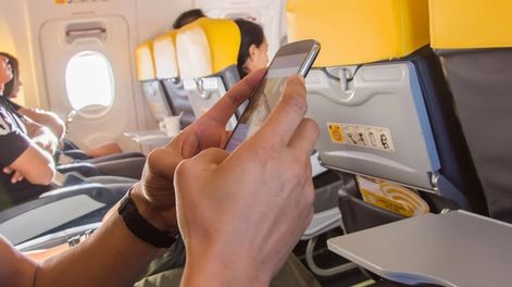Los Andes | Un piloto reveló cuáles son los peligros de no activar el modo avión durante un vuelo.
