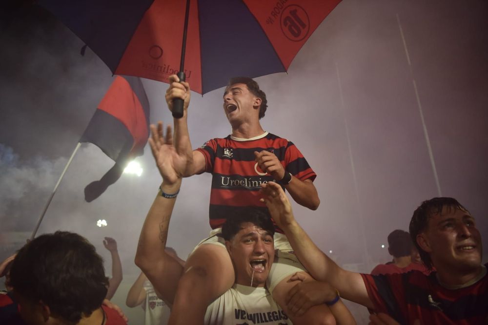 Rugby. Festeje Los Tordos, festeje, ustedes se lo merecen. Conrado Bertranou, está feliz.