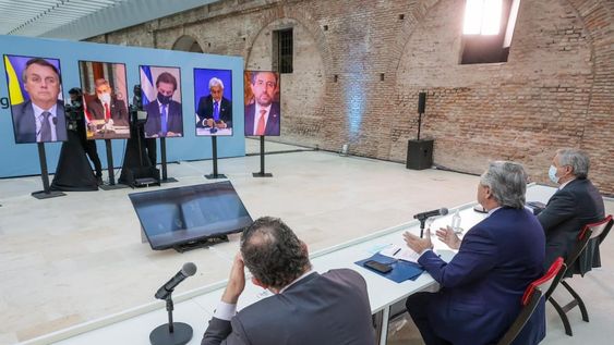 Más que las respuestas altisonantes o provocativas de la Cancillería y del presidente Fernández, la propuesta uruguaya alienta un debate que debe dar la dirigencia argentina.