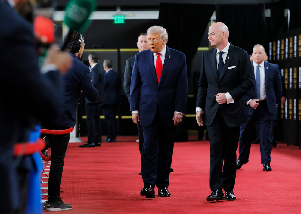 El presidente anfitrión, Donald Trump llegó a la ceremonia junto a Gianni Infantino, titular de la FIFA.