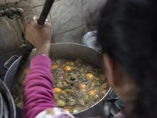 pobreza: mas del 90% de los ingresos de los segmentos populares se destina a alimentos
