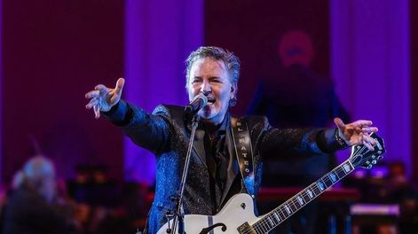 Los Andes | El artista presentó su disco Sinfónico con su banda de siempre y una orquesta integrada por músicos mendocinos.