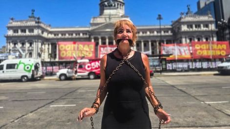 Nancy Pazos en protesta contra la reforma laboral.
