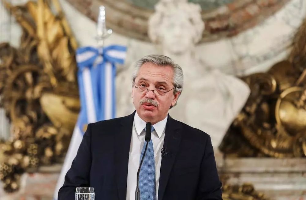 El presidente Alberto Fernández se refirió a las medidas tomadas sobre telecomunicaciones e hizo referencia en la situación actual del país y del martirio que atraviesan los empresarios.