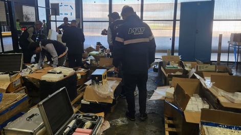 Los Andes | Secuestraron productos valuados en cifra millonaria en un procedimiento en Ezeiza. Foto: Infobae