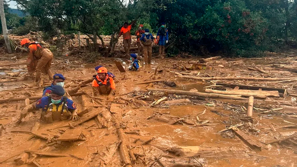 En Sri Lanka, las autoridades reportan una aumento de los afectados, contabilizando hasta el momento 334 fallecidos y al menos 337 personas desaparecidas.