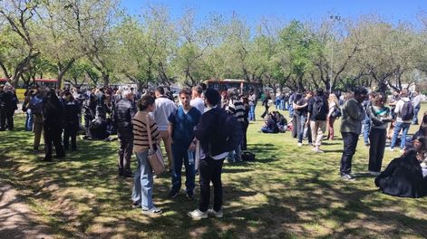 Evacuación del edificio de la Municipalidad de la Ciudad de Mendoza por amenaza de bomba