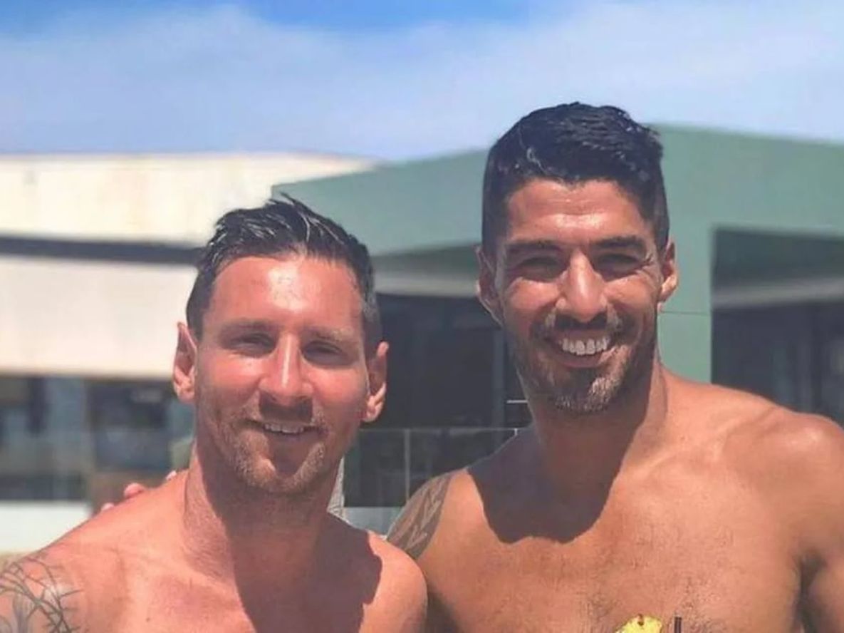 Suárez pasará la Navidad junto con Messi y su familia.