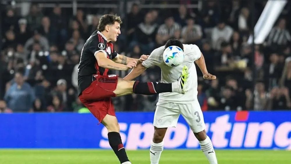 Facundo Colidio, en el duelo de River con Libertad por la Copa Libertadores.&nbsp;