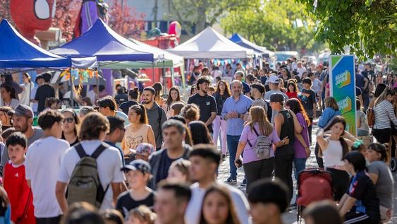 Más de 100 mil personas disfrutaron de la Semana de la Juventud en Maipú.