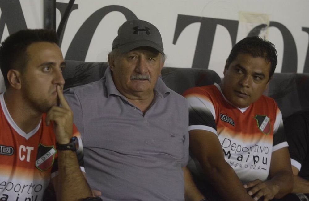 Carlos Sperdutti amenazó con irse de Maipú
