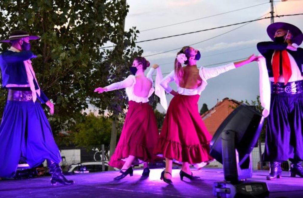 Los integrantes del Ballet Municipal de Guaymallén tendrán la oportunidad de lucirse frente al mundo este sábado y domingo.