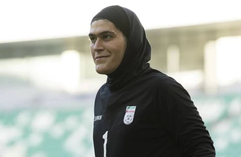 Zohreh Koudaei atajó los penales logrando que Irán clasificara, por lo que desde la selección jordana pidieron que le hicieran una revisión de sexo.