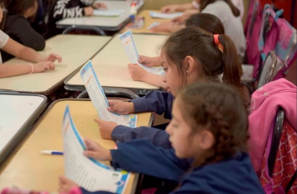 Lectura en escuelas primarias mendocinas.