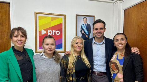 Los Andes | Jimena Cogo, Stella Huczak, Laura Balsells Miró, Gabriel Pradines y Cinthia Gómez dejaron conformado el bloque con el nombre del Pro. Foto: X @LulaBMiro