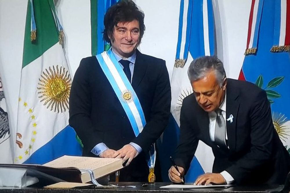 El presidente Javier Milei y el gobernador Alfredo Cornejo sellaron la alianza electoral. (Archivo).