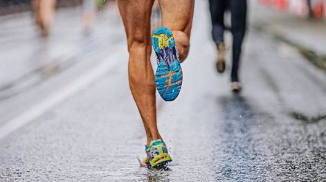 Hot Sale 2024: tres zapatillas para running por menos de $70.000 (Imagen ilustrativa)