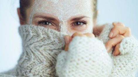 Los Andes | Cómo maquillarte en invierno cuidando tu piel: tips infalibles con pocos productos.
