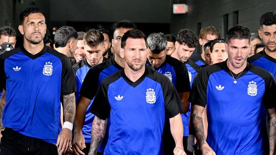 Mundial 2026. El capitán de la Selección Argentins Lionel Messi y sus capitaneados en&nbsp; Dallas, USA.