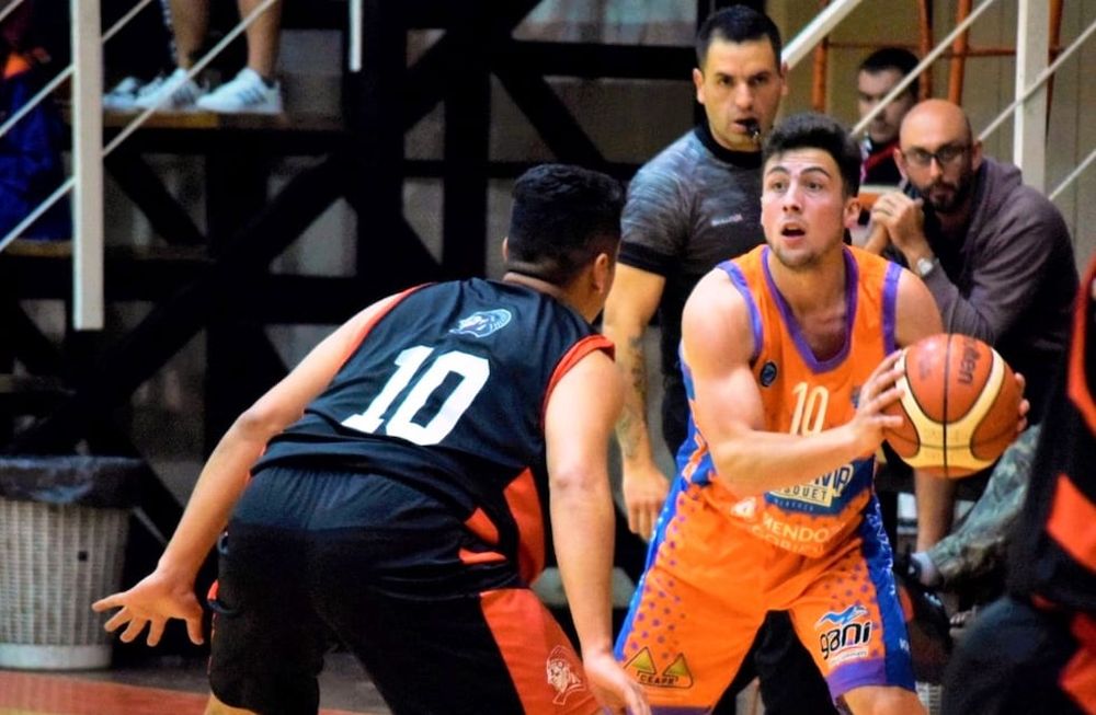 Atenas Sport Club vs. Rivadavia Básquet, uno de los dos cortará las redes del Torneo Apertura 2022. / Gentileza.