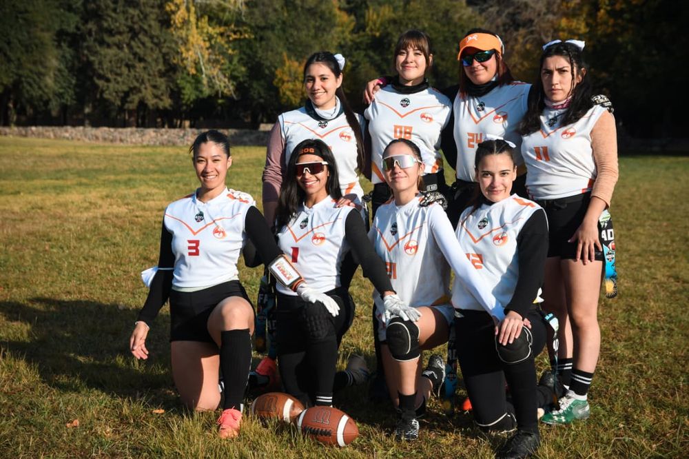 El plantel de Fénix Flag Football donde brilla Abigail Brizuela.