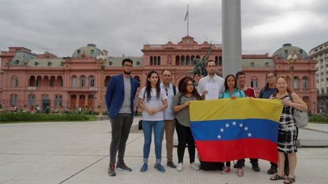 Residentes venezolanos en Argentina (EFE)
