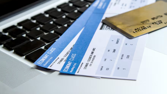 Compra de pasajes aéreos.