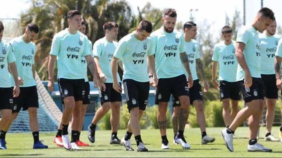 El seleccionado argentino viaja esta tarde a Perú, pero no concentrará en Lima. /AFA