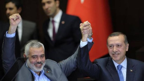 Recep Erdogan e Ismail Haniye, presidente de Turquía y jefe político de Hamás respectivamente, en una imagen de archivo que registra la estrecha relación entre los líderes.
