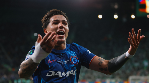 Enzo Fernández, campeón con el Chelsea