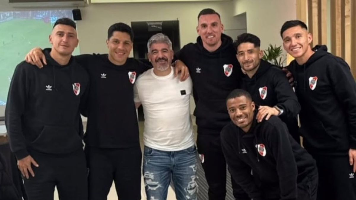 Burrito, ídolo eterno: la postal de Ariel Ortega con los referentes de ...