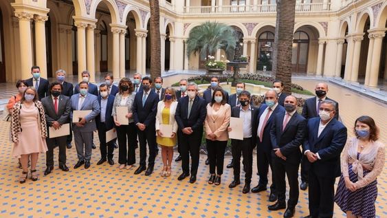 La semana pasada los gobernadores posaron junto al presidente Alberto Fernández. Fue la firma de Consenso Fiscal. Ahora los mandatarios locales volverán a Buenos Aires.