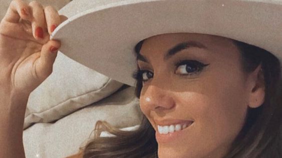 La ducha sensual y a cielo abierto que tomó Floppy Tesouro