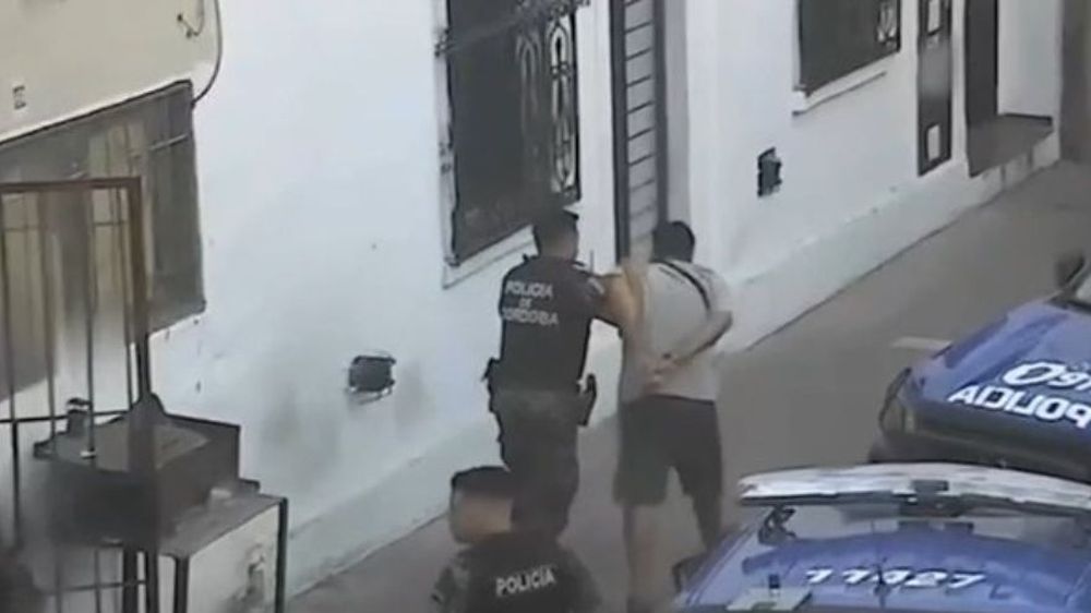 Un hombre fue detenido tras violar una&nbsp;restricción perimetral e irrumpir en la casa de su expareja.&nbsp;
