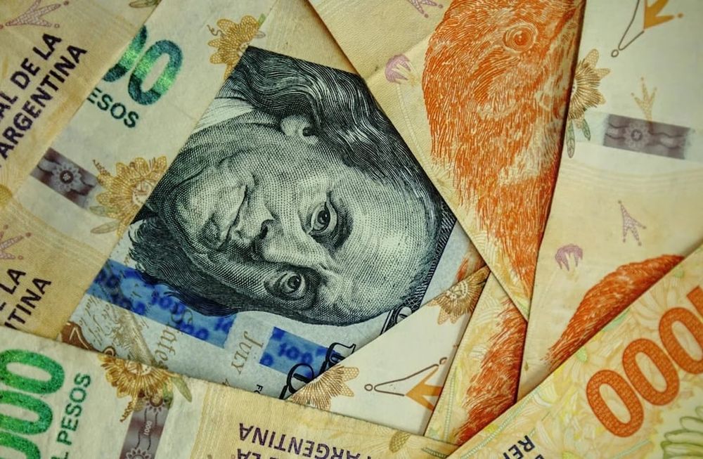 Estudios privados confirman que en el tercer trimestre del año la actividad tocó fondo y resurge.