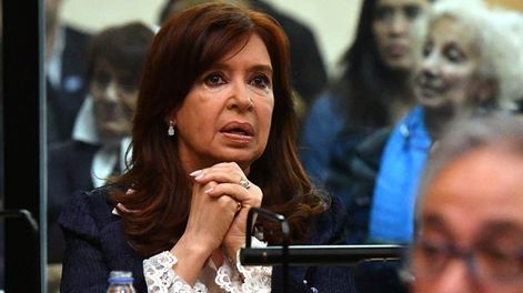 Los Andes | Cristina Kirchner, la jefa política del oficialismo, jamás buscó regresar al poder por el afán de disponer sobre alguna política pública. Cristina regresó para labrar la alfombra de su impunidad. Volver para zafar.