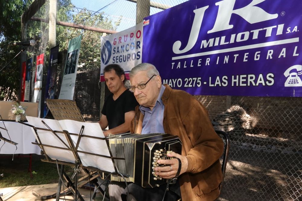 El folclore y el tango sumaron emoción, identidad y un marco especial a la celebración.