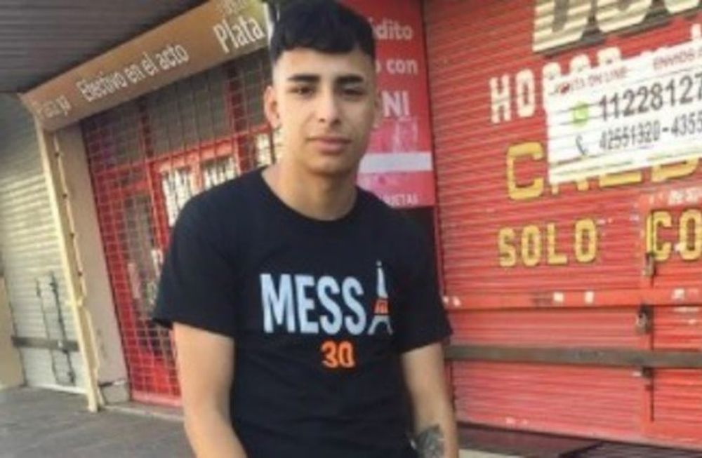 Lucas González, fue asesinado por  policías de la Ciudad de Buenos Aires, de los cuales tres están acusados de “homicidio agravado” y once por “encubrimiento agravado.