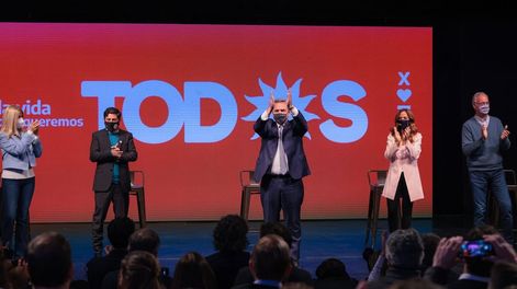 Los Andes | Alberto Fernández acompañó a Victoria Tolosa Paz en Mar del plata en el cierre de campaña del Frente de todos. Foto: prensa Alberto Fernández.