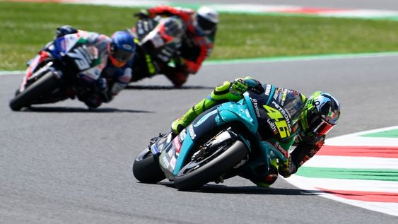 El múltiple campeón italiano dio su opinión sobre la decisión de llevar a cabo el Gran Premio de Italia tras la muerte de Dupasquier.
